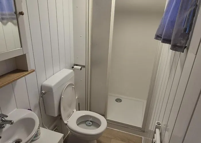 Chalet Cosy Veluwe With A Spacious Garden And Veranda *